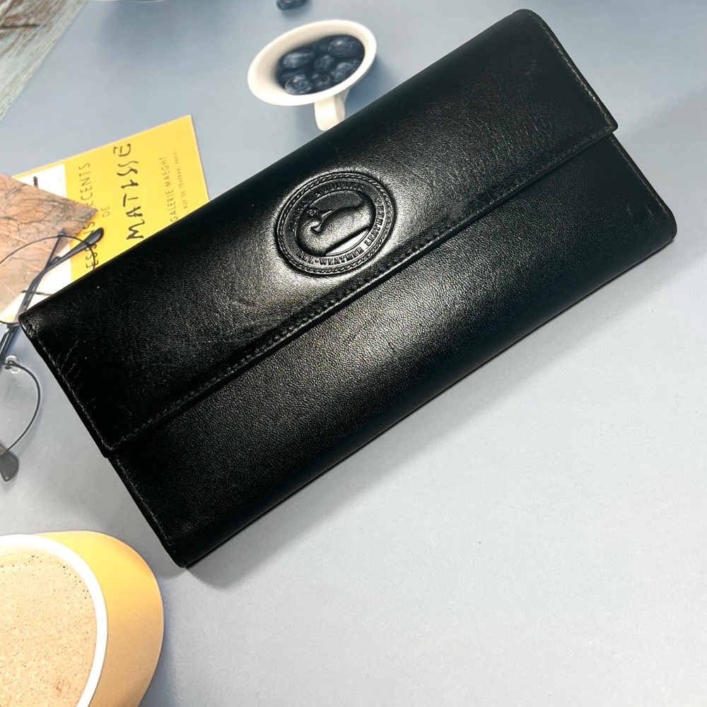 🦆DOONEY & BOURKE CLASSIC CHECKBOOK BLACK LEATHER WALLET WITH EMBOSSED LOGO